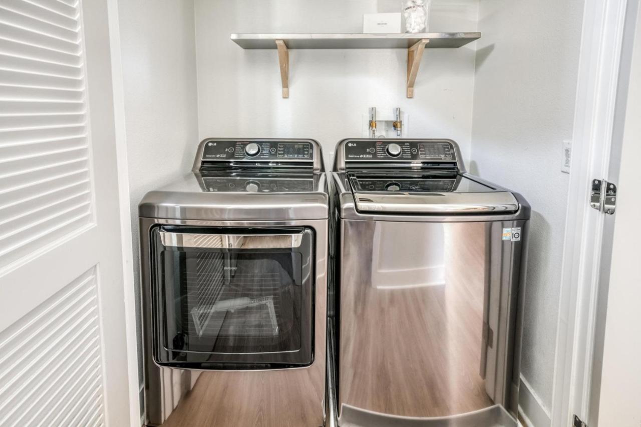 North Hollywood 3br Walk To Restaurants Art Lax-1163 * Los Angeles